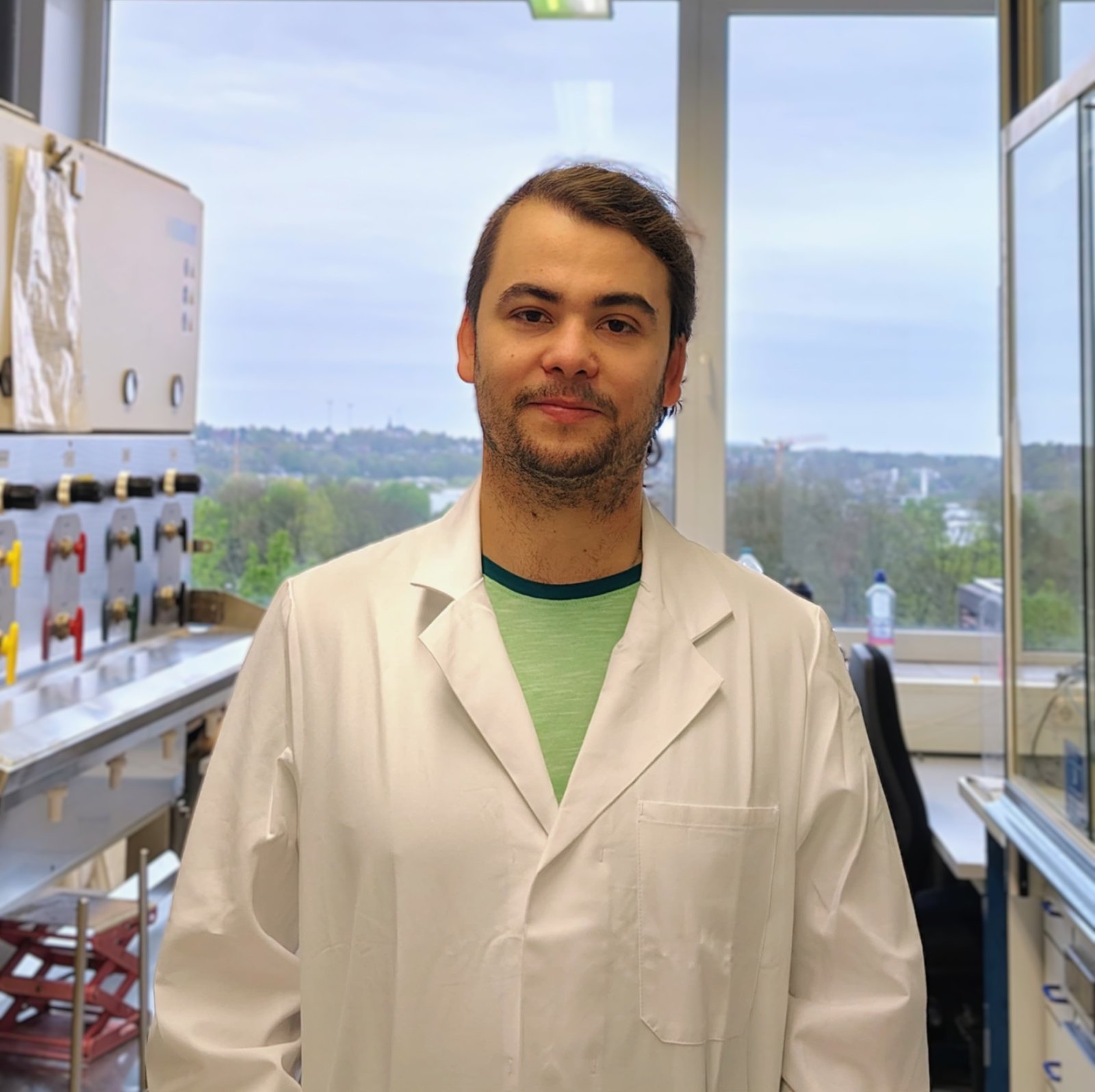 Dr. Andrés Álvarez Constantino